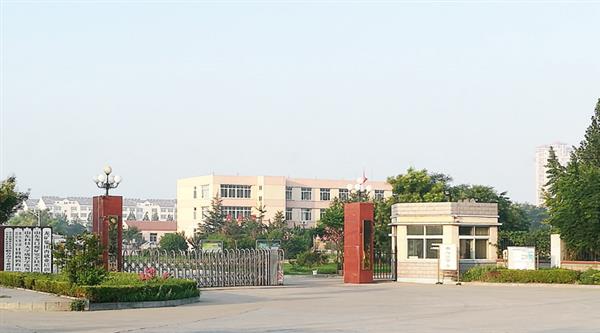 山东龙口矿业集团高级技工学校怎么样？学校都有什么专业？